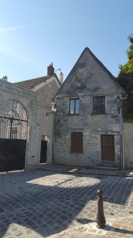 Appartement Au Coeur De La Cite Medievale Provins Ngoại thất bức ảnh